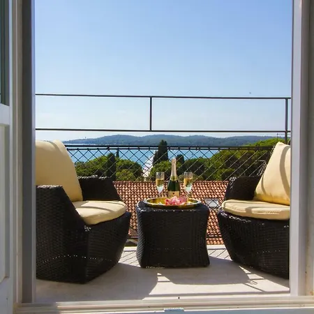 Lägenhet Arena & Seaview Luxurious