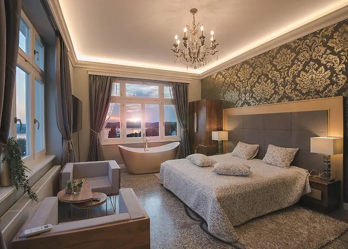 Arena & Seaview Luxurious Διαμέρισμα Πούλα