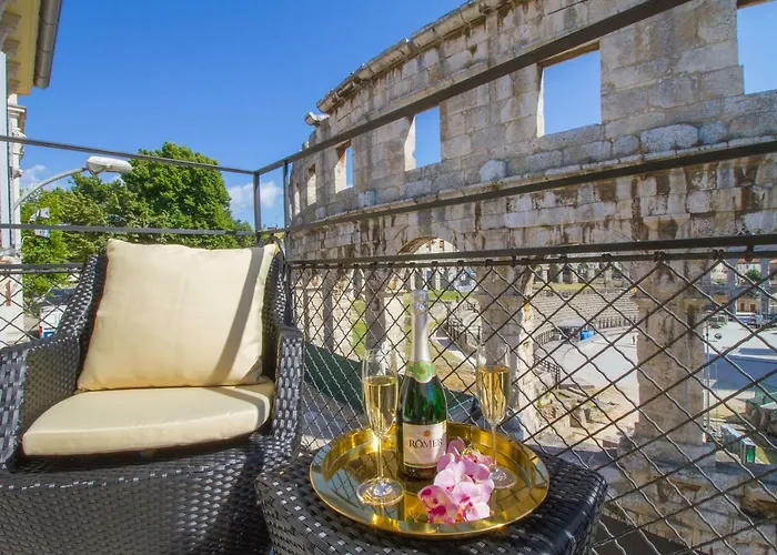 Arena & Seaview Luxurious