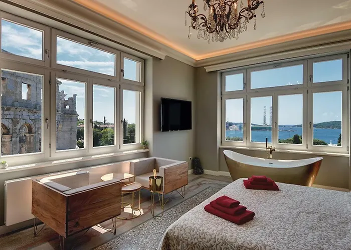 Διαμέρισμα Arena & Seaview Luxurious *