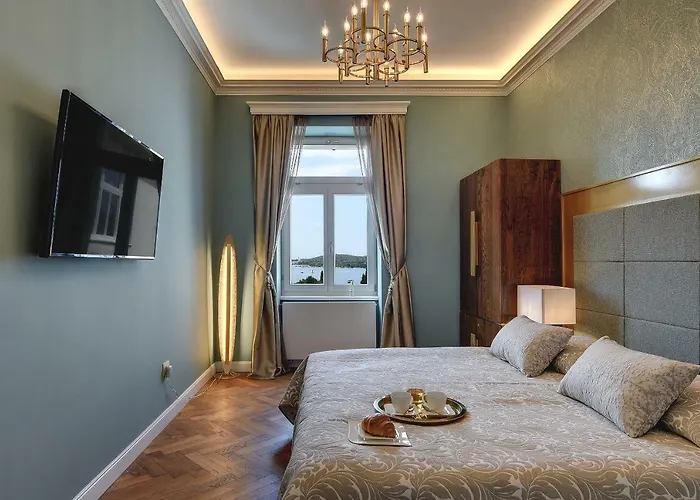 Arena & Seaview Luxurious Διαμέρισμα *