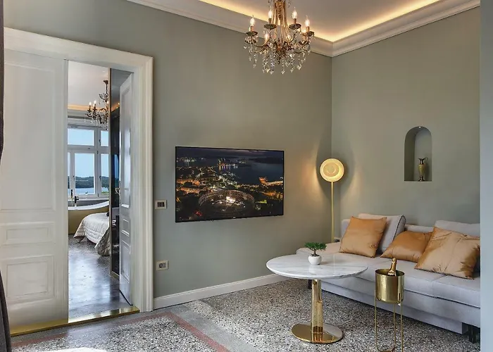 Arena & Seaview Luxurious Apartamento Pula