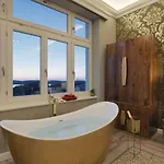 Arena & Seaview Luxurious
