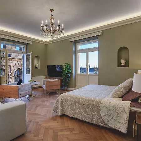 Апартаменты Arena & Seaview Luxurious