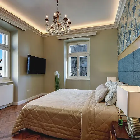 Arena & Seaview Luxurious