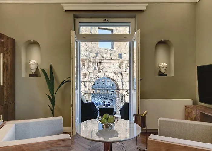 Arena & Seaview Luxurious Apartman
